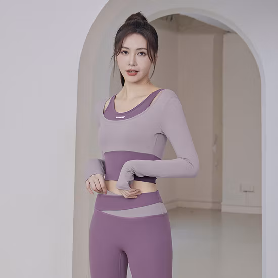 Novas mulheres executando fitness falso duas peças roupas de yoga tops esportivos